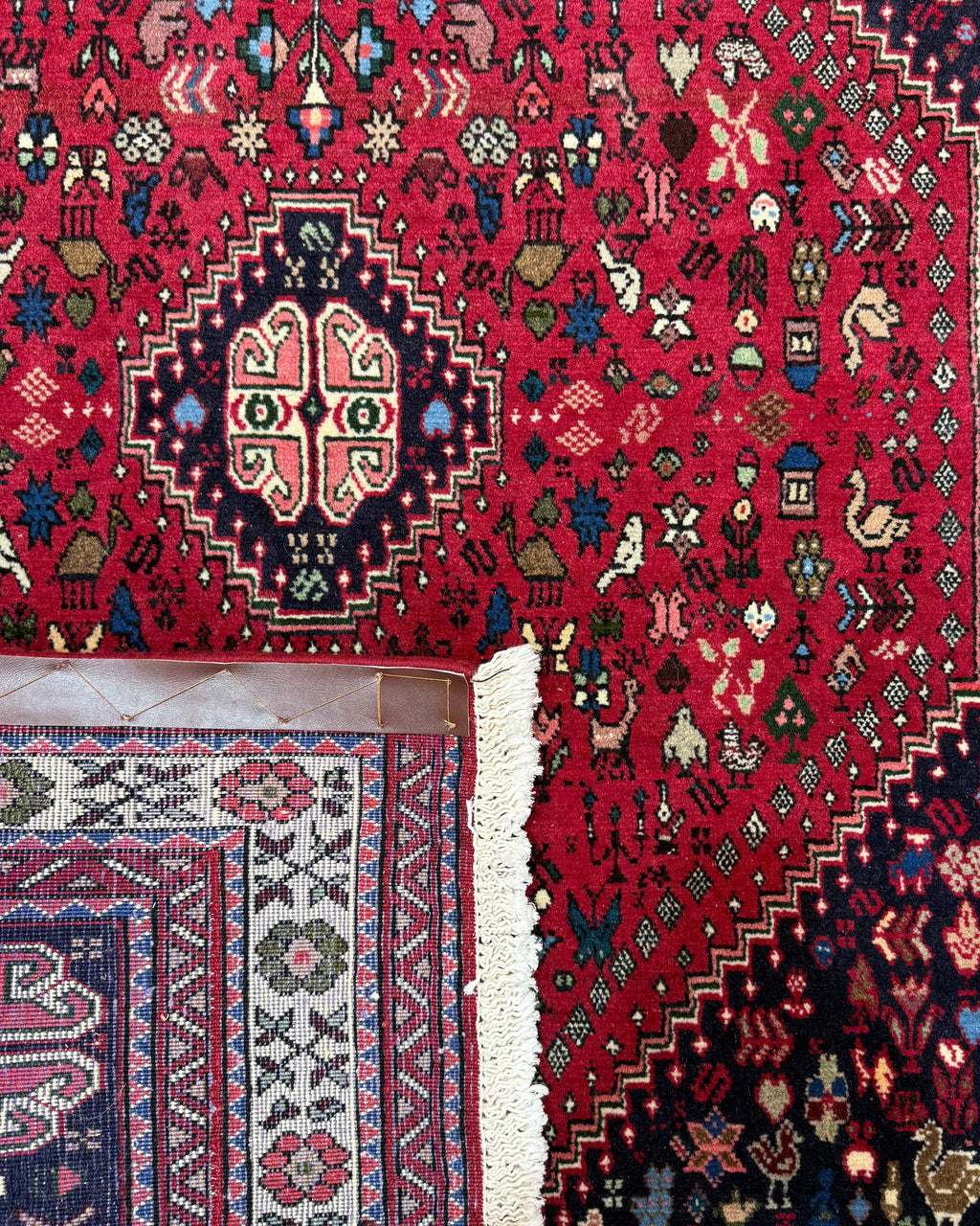 Tappeto persiano Abadeh 150x107 cm rosso con medaglione geometrico
