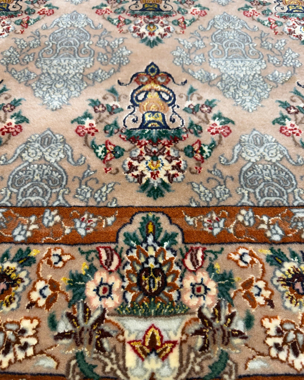 Tappeto persiano Esfahan 150x108 cm beige e marrone con motivi floreali