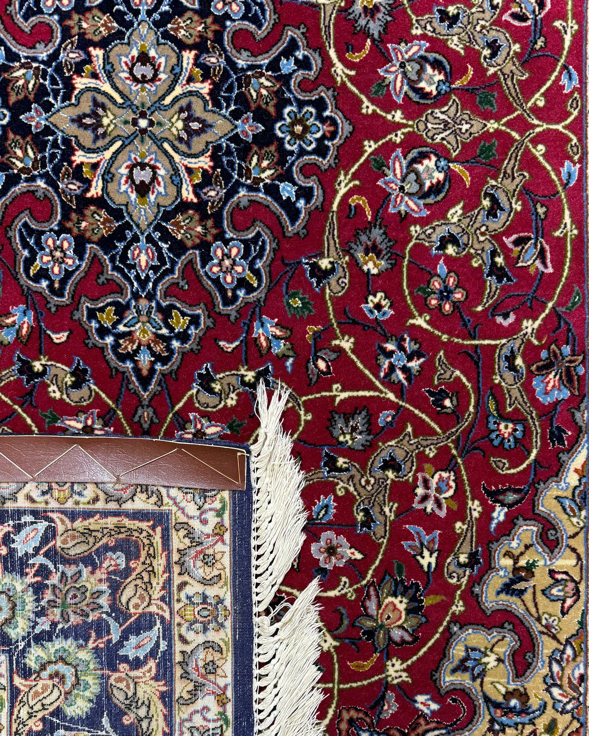 Tappeto persiano Esfahan misto seta 173x110 cm rosso con medaglione centrale