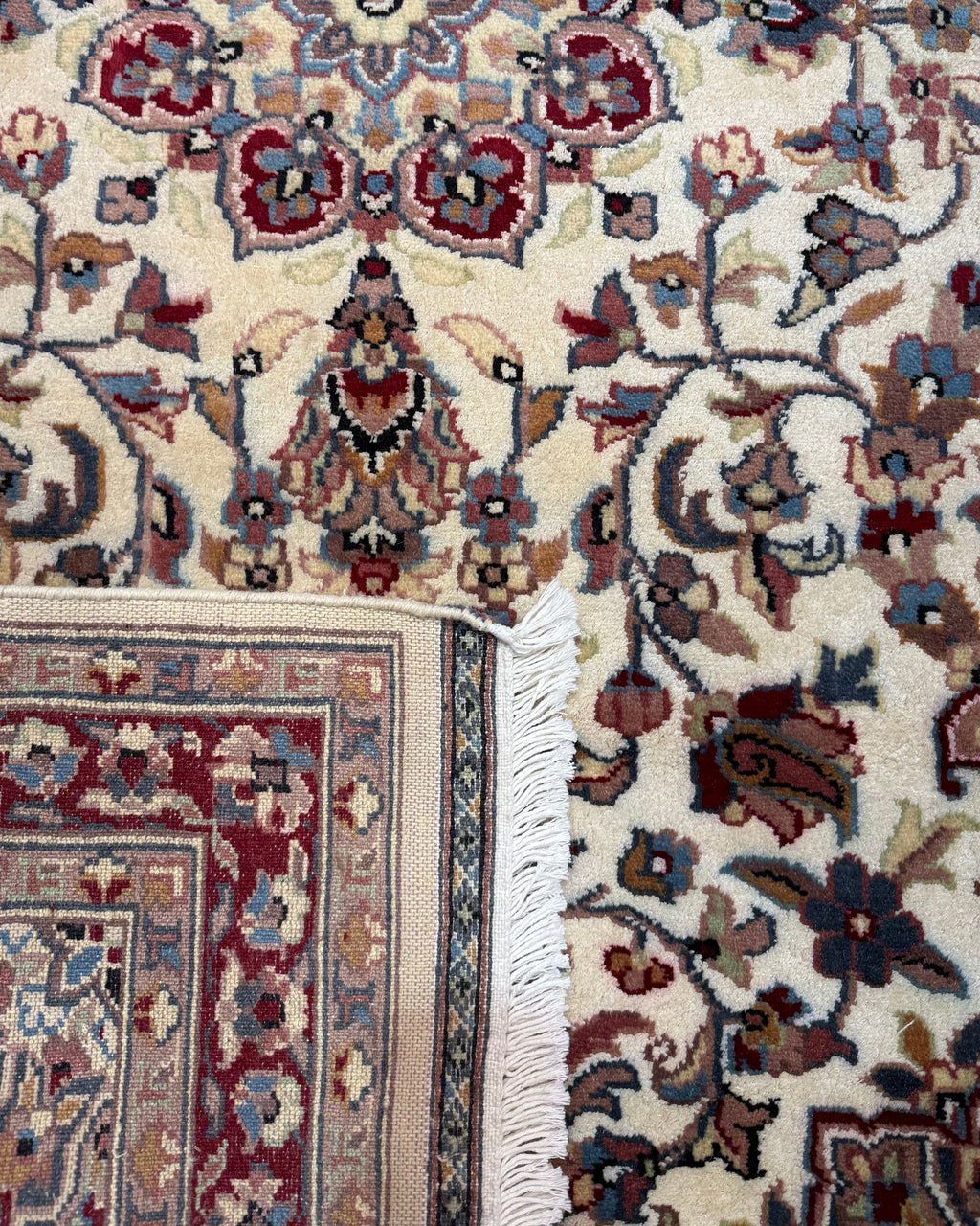 Tappeto Islamabad 156x93 cm avorio con medaglione e motivi floreali