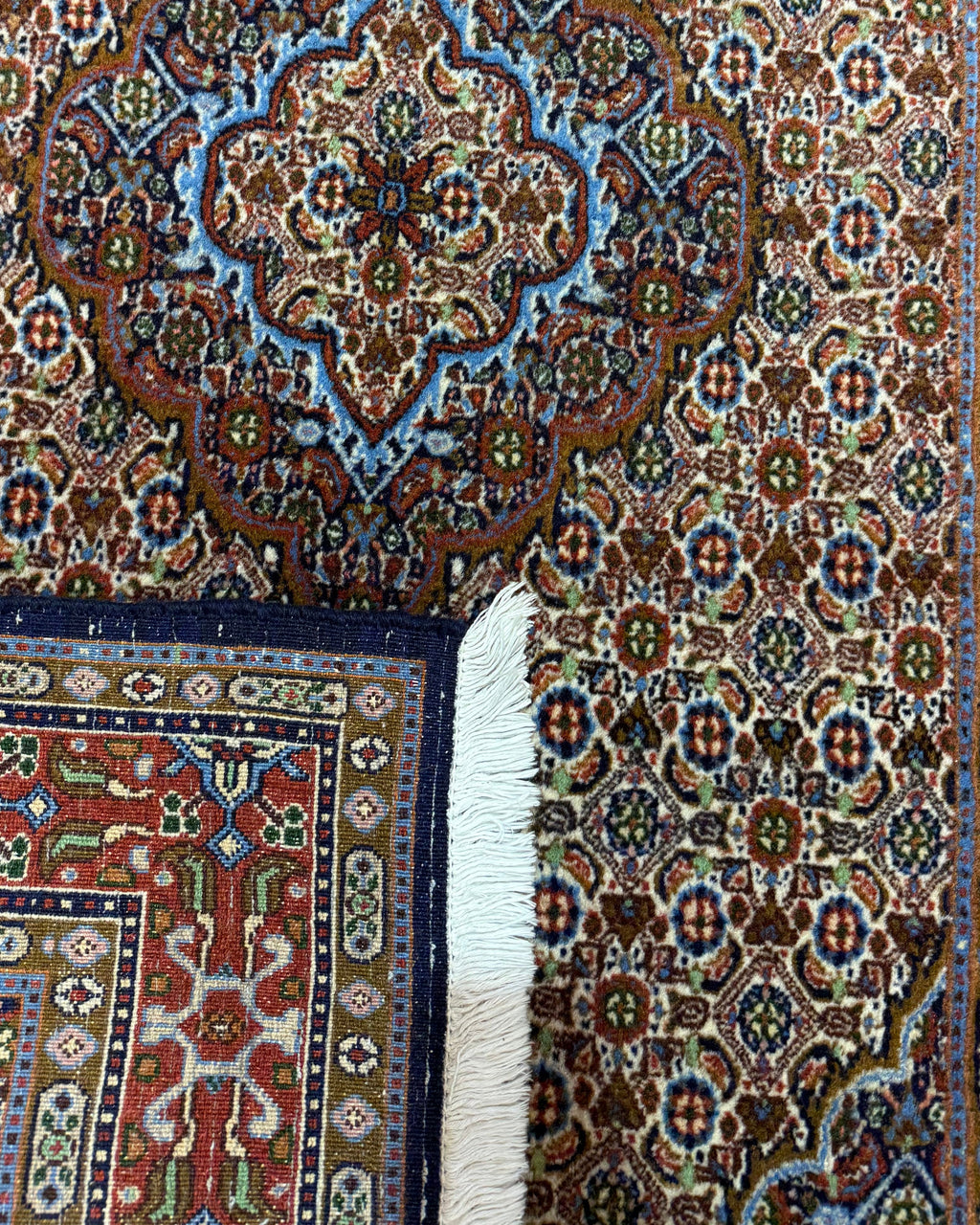 Tappeto persiano Mud 158x98 cm con medaglione centrale e motivi floreali