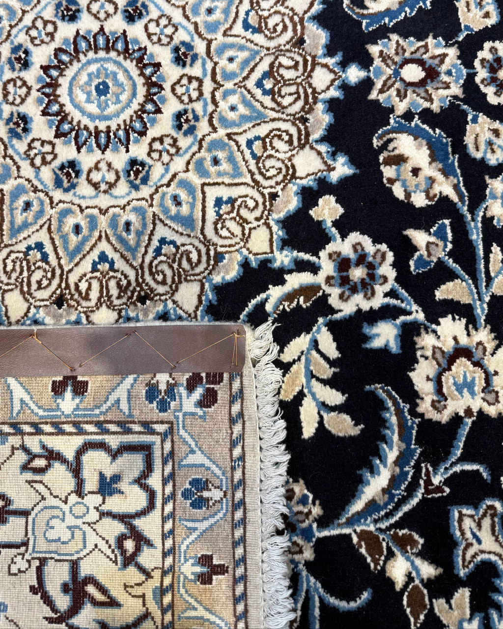 Tappeto persiano Nain misto seta 142x87 cm blu con medaglione