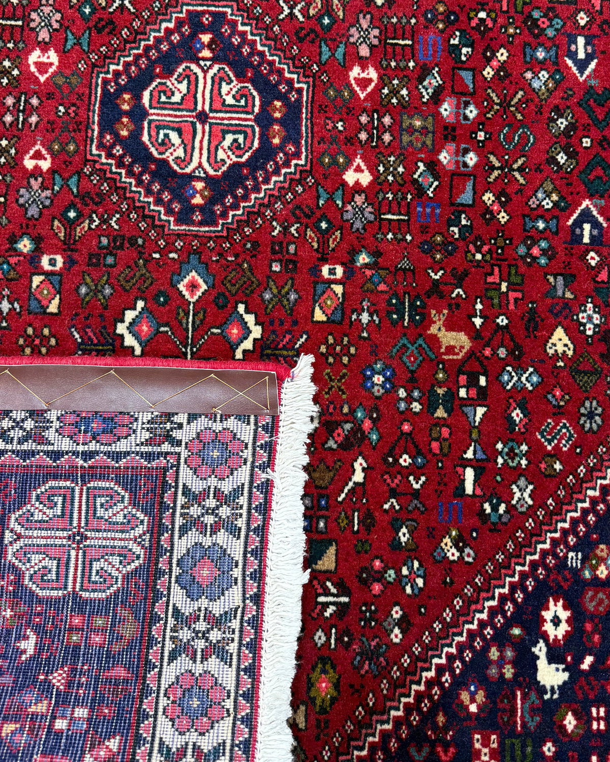 Tappeto persiano Abadeh 155x105 cm rosso con medaglione geometrico