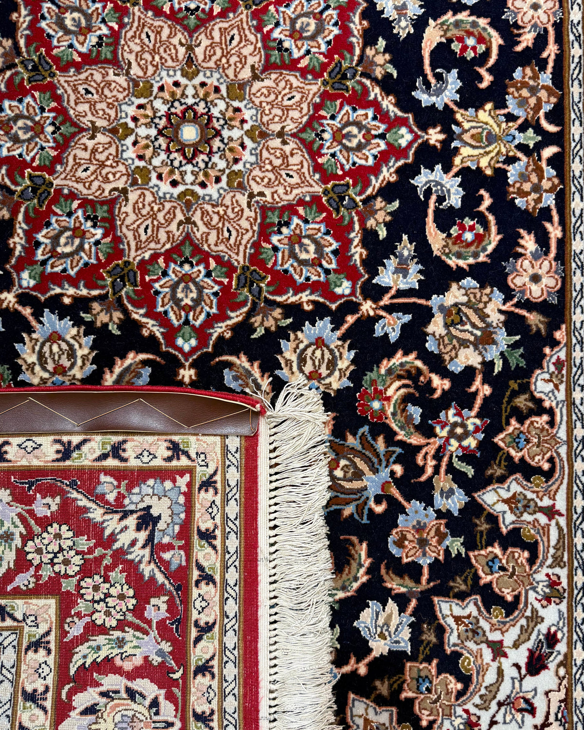 Tappeto persiano Esfahan misto seta 178x110 cm blu con medaglione floreale