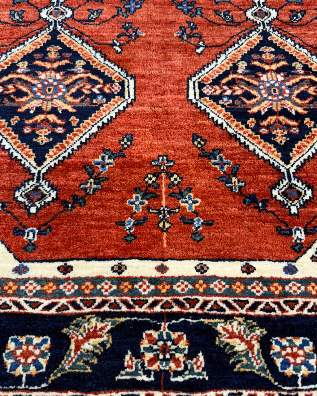 Tappeto persiano Kashkuli 143x112 cm rosso con medaglioni geometrici