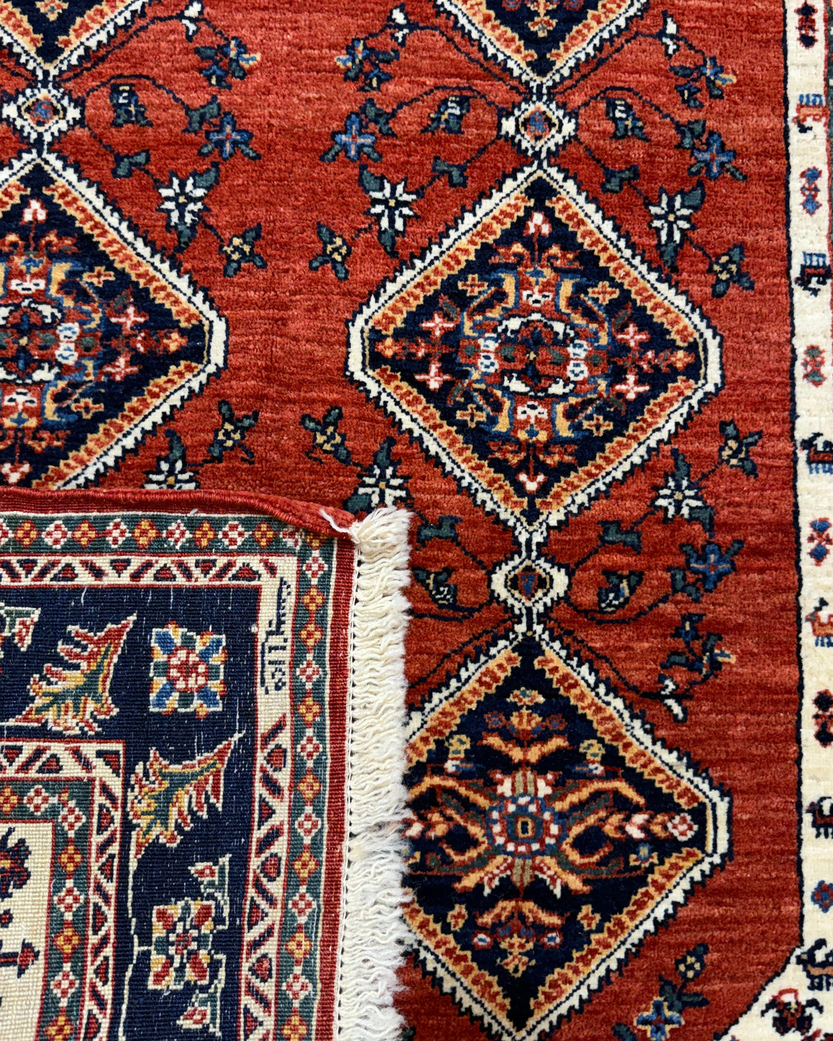 Tappeto persiano Kashkuli 143x112 cm rosso con medaglioni geometrici