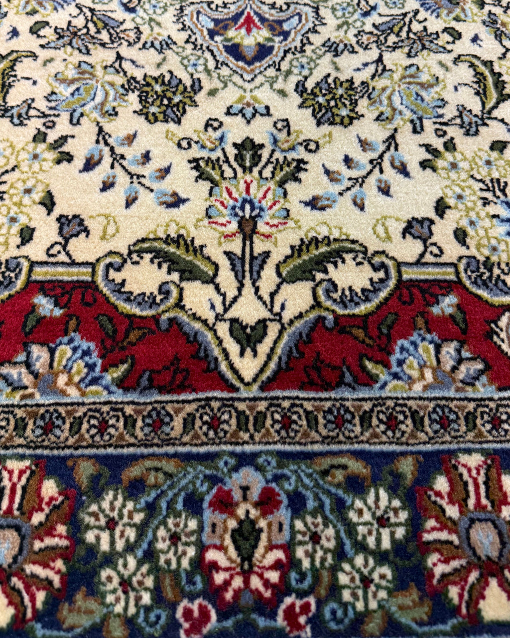 Tappeto persiano Qom 160x106 cm crema con medaglione floreale