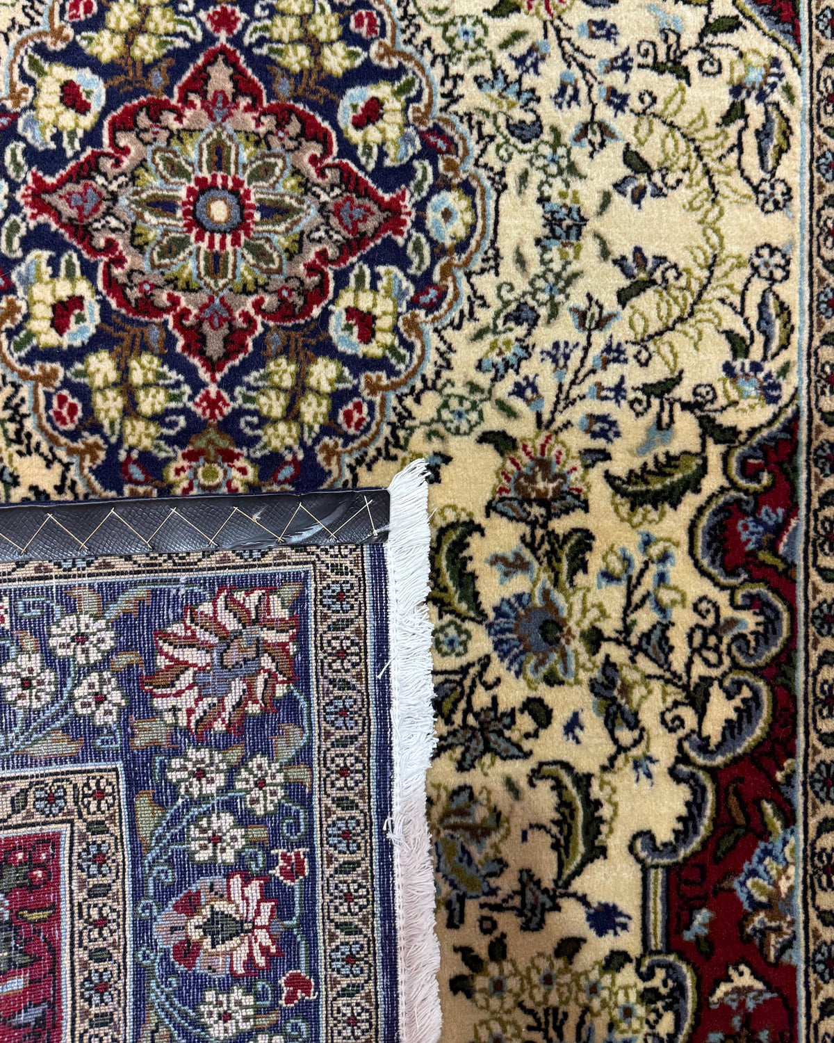 Tappeto persiano Qom 160x106 cm crema con medaglione floreale