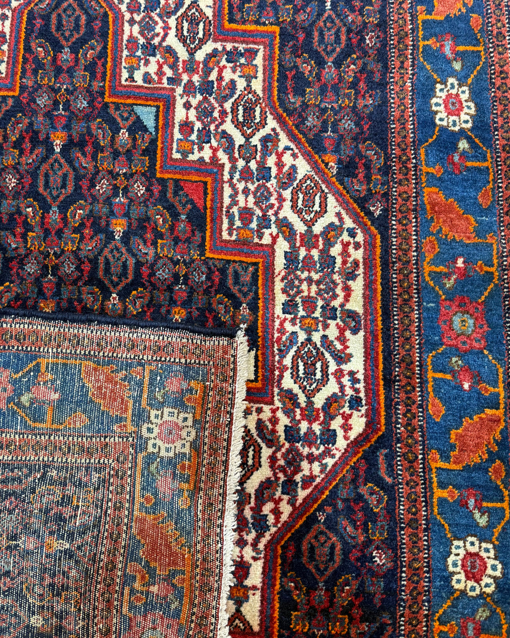 Tappeto persiano Senneh d'epoca 154x113 cm blu con medaglione geometrico