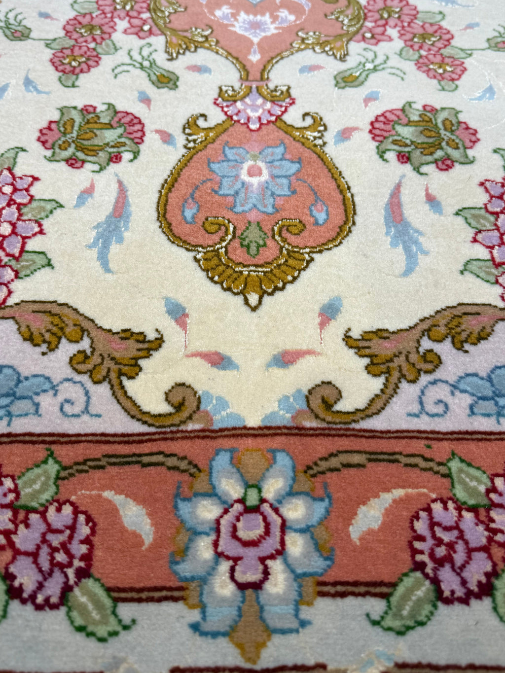 Tappeto persiano Tabriz 60 Raj misto seta 133x76 cm con medaglione