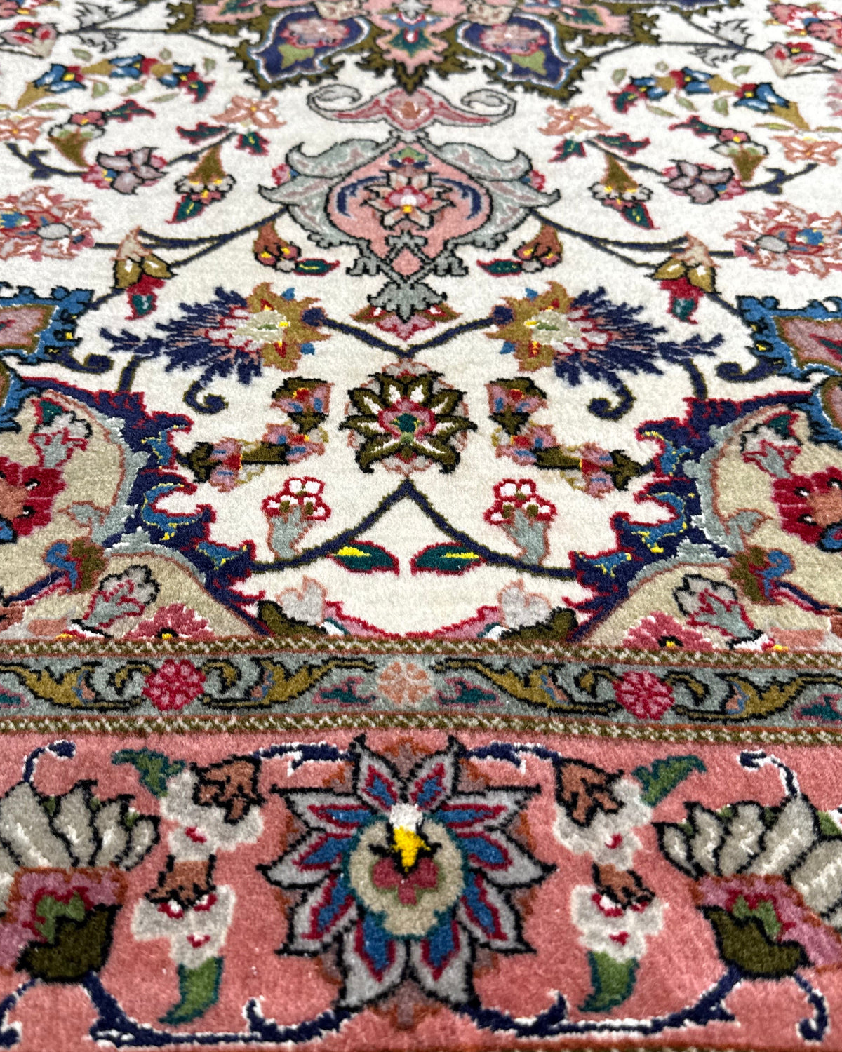 Tappeto persiano Tabriz 60 Raj misto seta 150x101 cm crema con medaglione floreale