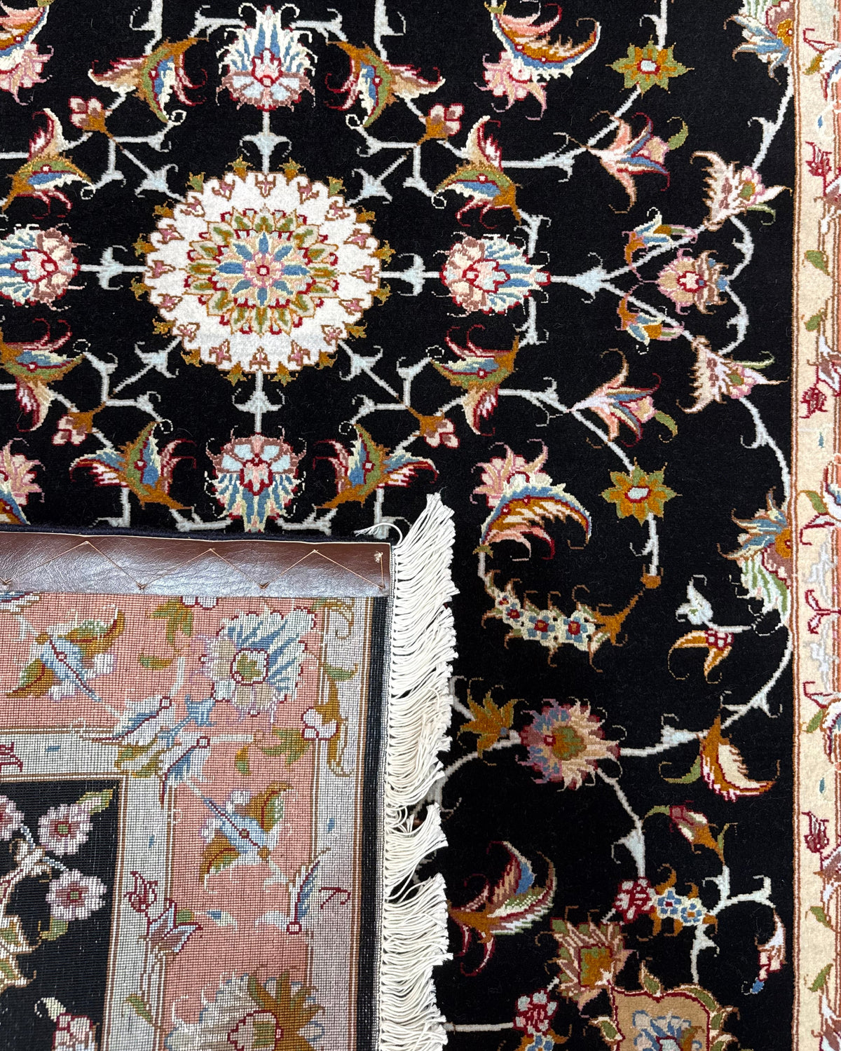 Tappeto persiano Tabriz 60 Raj misto seta 156x102 cm nero con motivi floreali