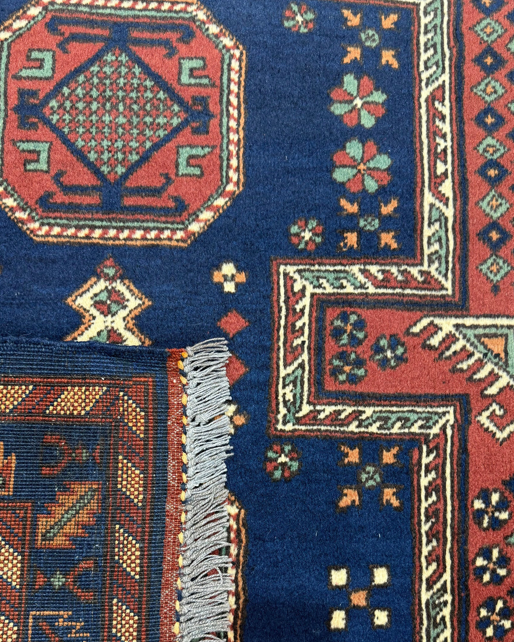 Tappeto Uzbek 150x100 cm blu scuro e rosso con tre medaglioni geometrici