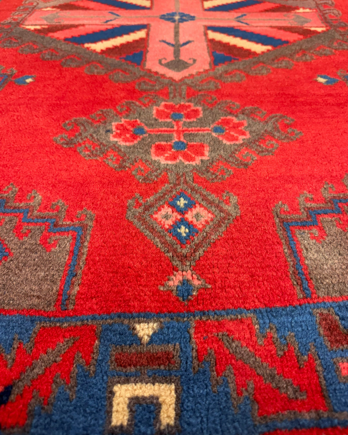 Tappeto persiano Vis 153x108 cm rosso con medaglione geometrico