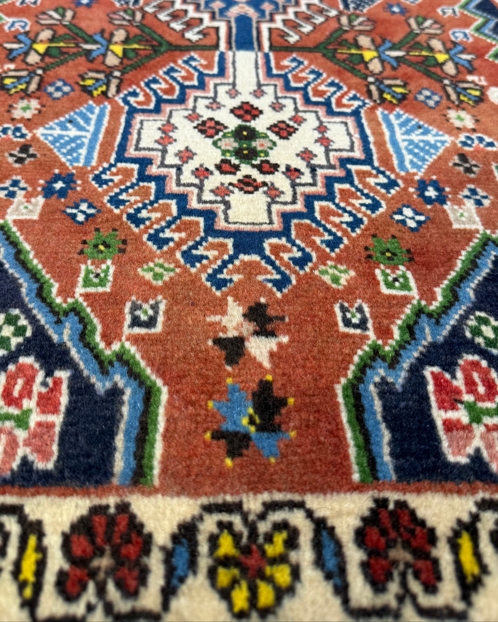 Tappeto persiano Yalameh 150x63 cm rosso con disegno geometrico