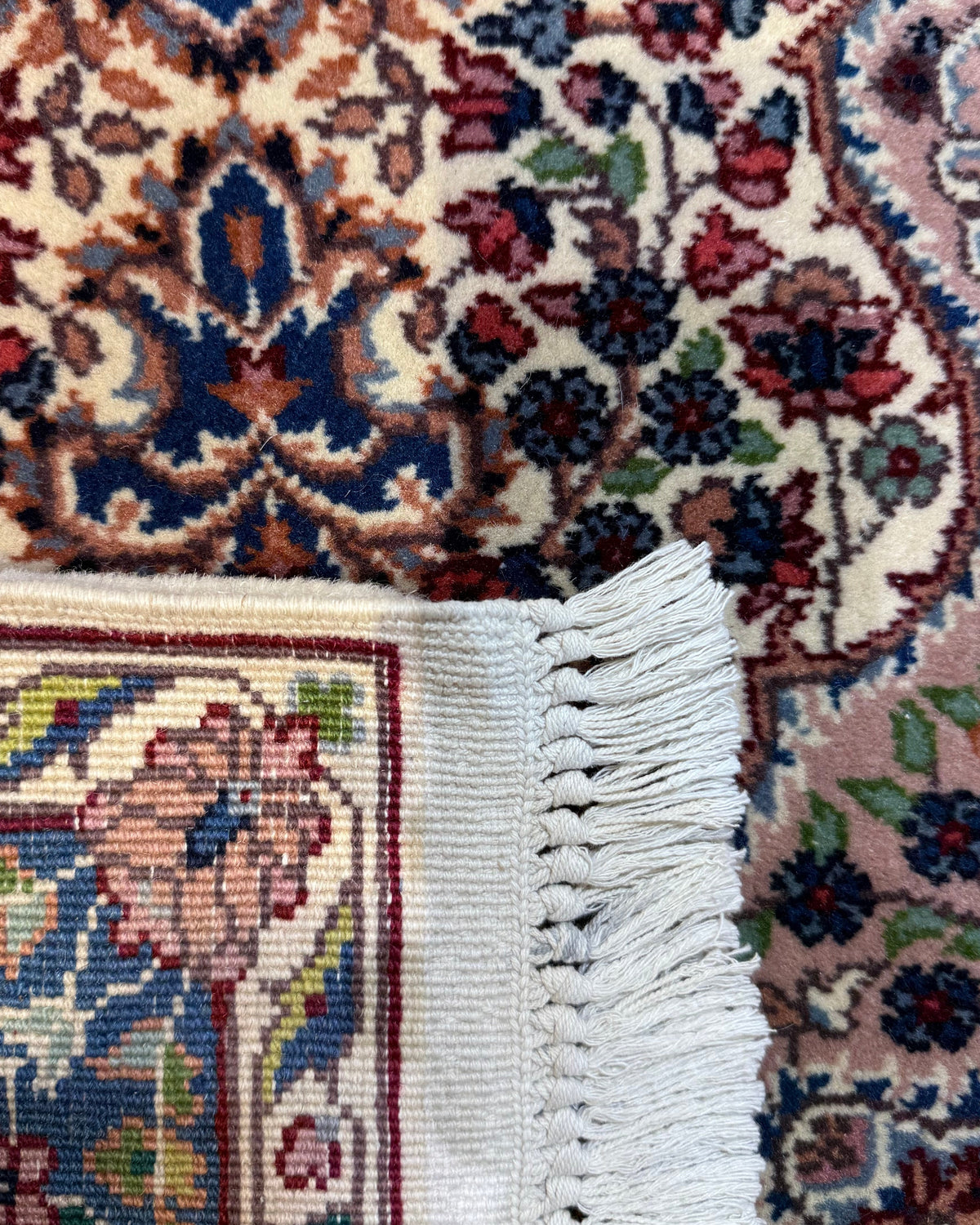 Berkana 106x61 cm, coppia di scendiletto con medaglione floreale e bordura blu scuro