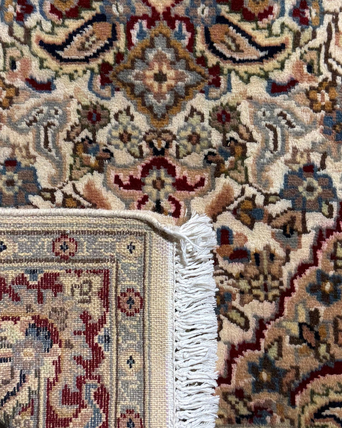 Coppia di scendiletto Islamabad 100 × 60 cm con disegno floreale su fondo avorio