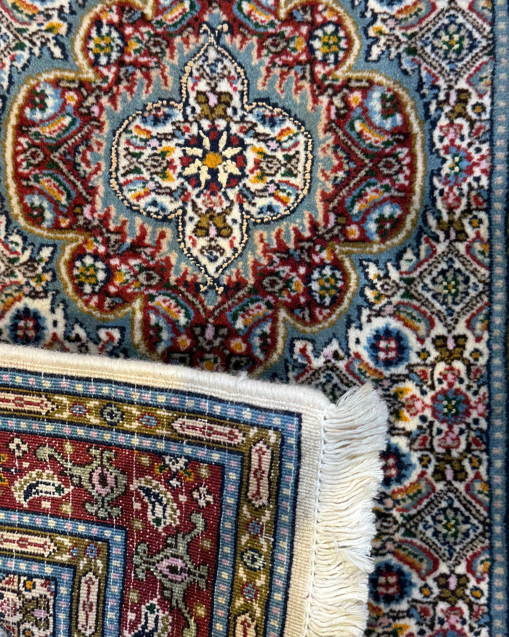 Coppia di scendiletto Mood misto seta 90x60 cm con medaglione centrale e motivi floreali