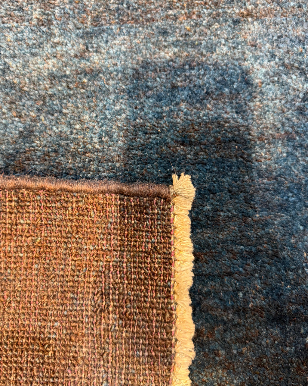 Gabbeh 83x61 cm, coppia di scendiletto blu scuro dal design minimalista