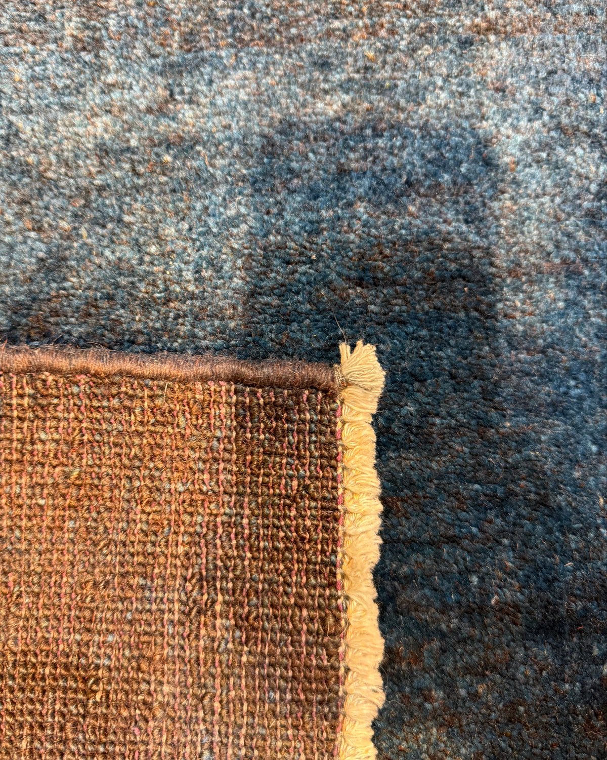 Gabbeh 83x61 cm, coppia di scendiletto blu scuro dal design minimalista