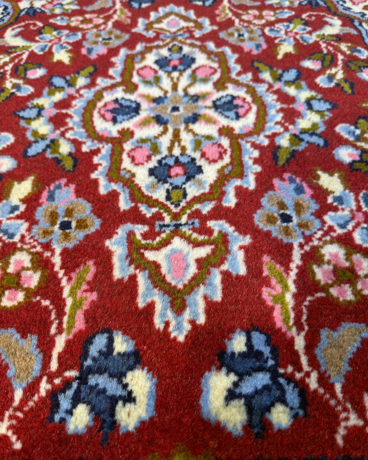 Kerman Raver 80x60 cm, coppia di scendiletto rossi con raffinati motivi floreali