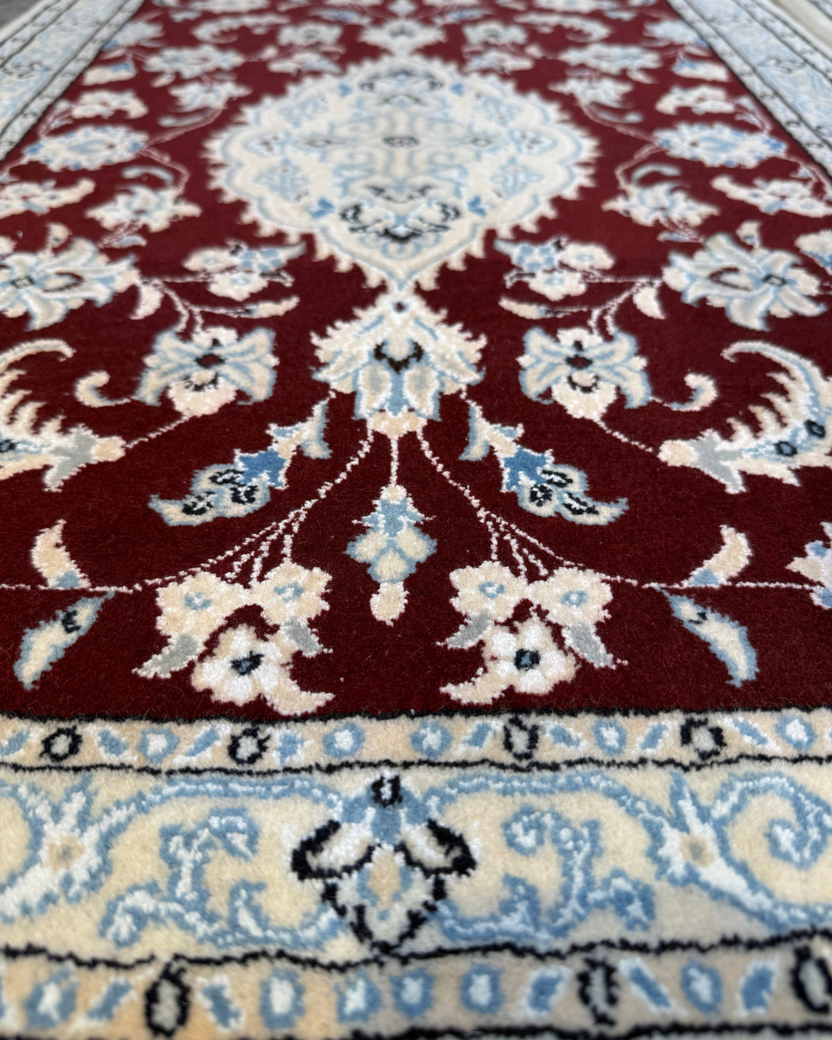 Nain misto seta 88x60 cm - coppia di scendiletto persiani bordeaux e avorio con medaglione floreale