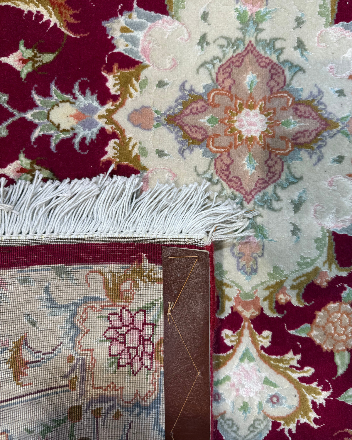 Tabriz 60 Raj 75x90 cm, scendiletto bordeaux con medaglione centrale avorio e motivi floreali