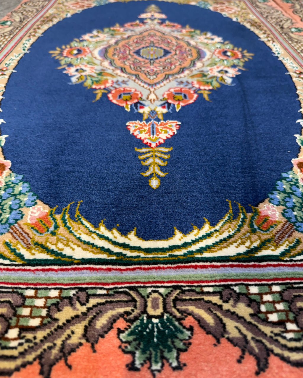 Tabriz 60 Raj misto seta 95x64 cm - coppia di scendiletto persiani blu e salmone con medaglione floreale