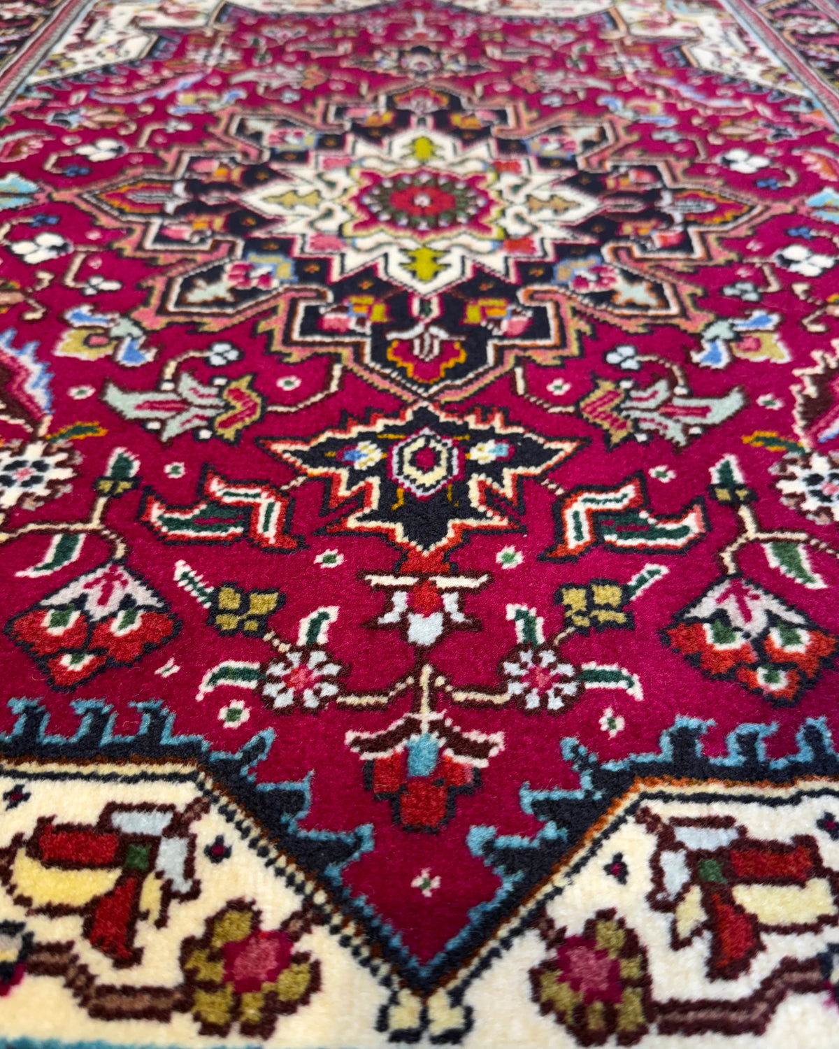 Tabriz 90x60 cm - coppia di scendiletto persiani rossi con medaglione centrale
