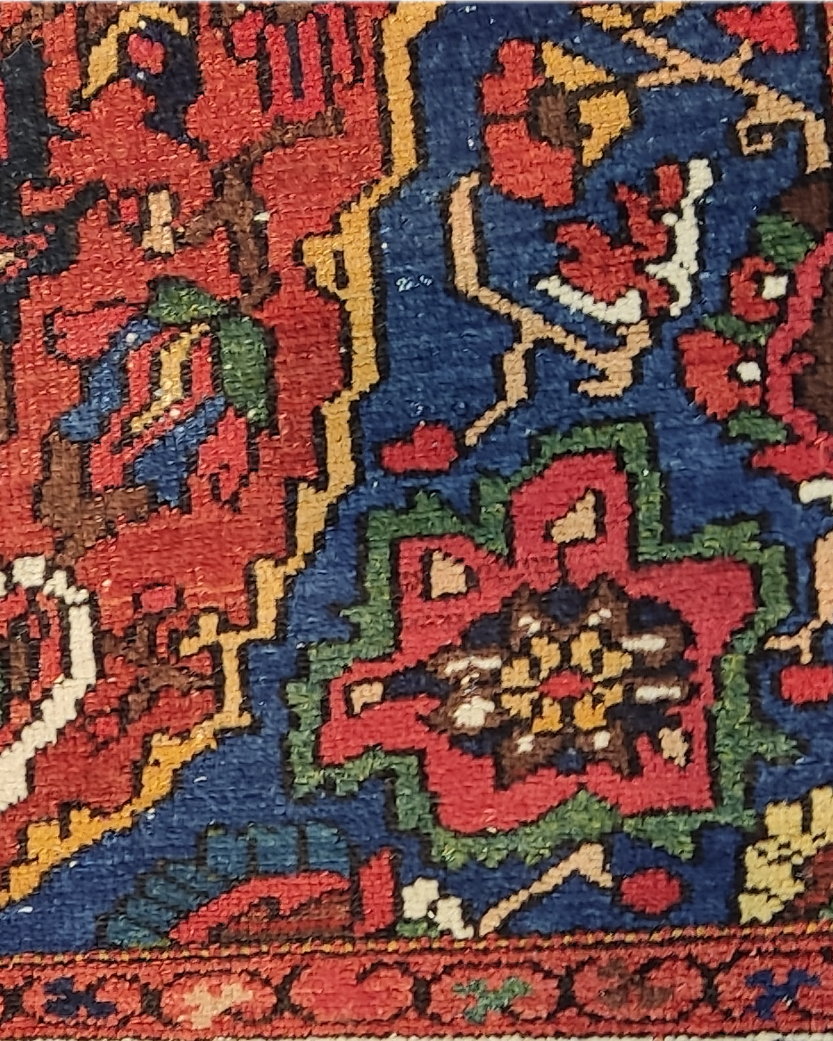 Tappeto Bakhtiari persiano annodato a mano con medaglione centrale e colori rosso, blu e avorio, misura 215x130 cm
