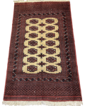 Tappeto Bukhara pakistano usato 170x123 cm annodato a mano con motivi gul su fondo avorio e bordure rosso mattone