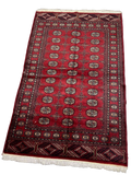 Tappeto Bukhara pakistano usato rosso 200x130 cm con disegno geometrico a gul