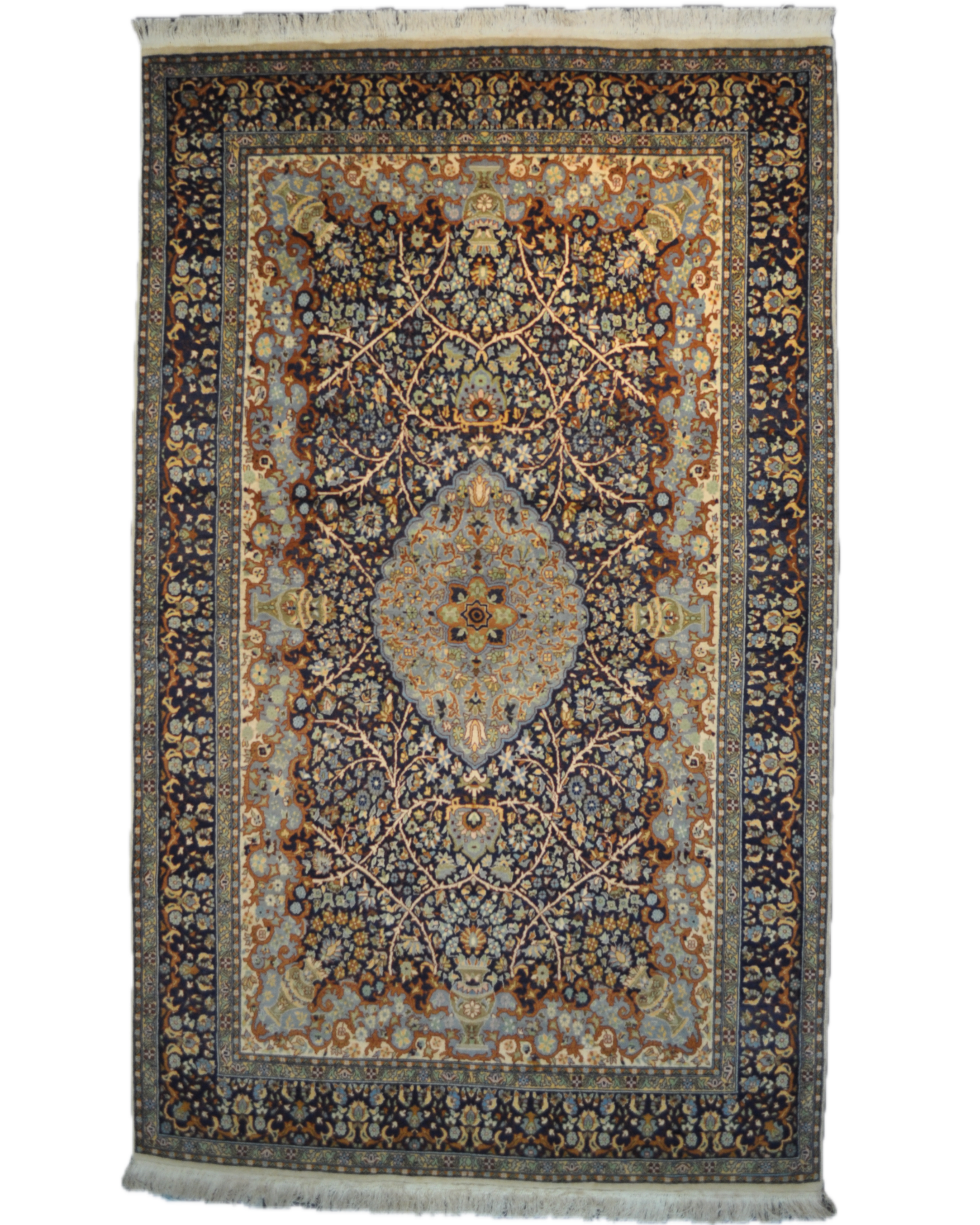 Tappeto doppio nodo Pakistan annodato a mano con medaglione centrale azzurro e decorazioni floreali su fondo blu notte, misura 256x151 cm