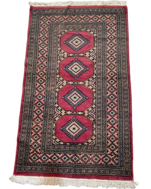 Kashmir pakistano usato 154x96 cm rosso con motivi geometrici e medaglioni