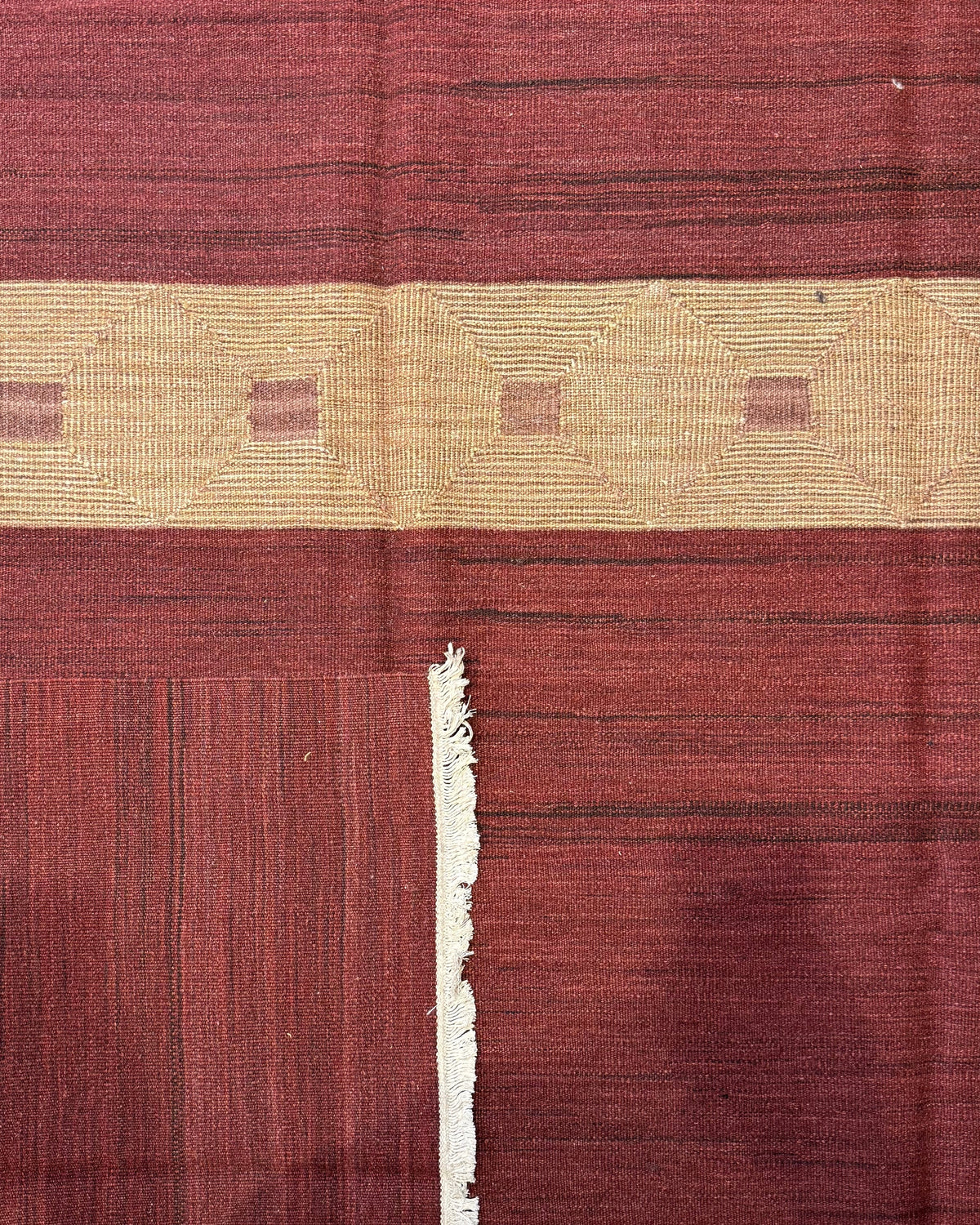 Dettaglio del retro del tappeto Kilim 230x170 cm