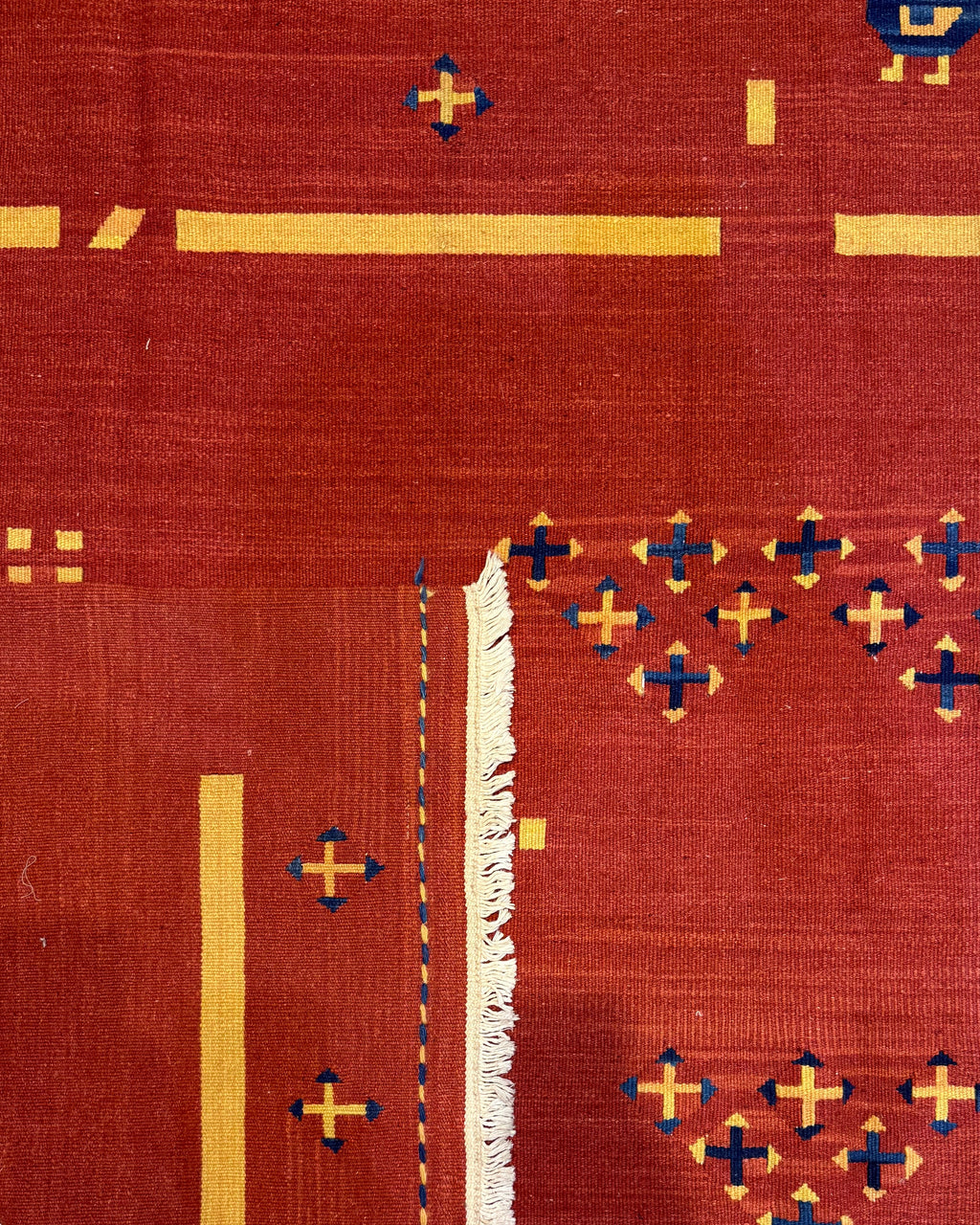 Dettaglio del retro del tappeto Kilim rosso 220x160 cm