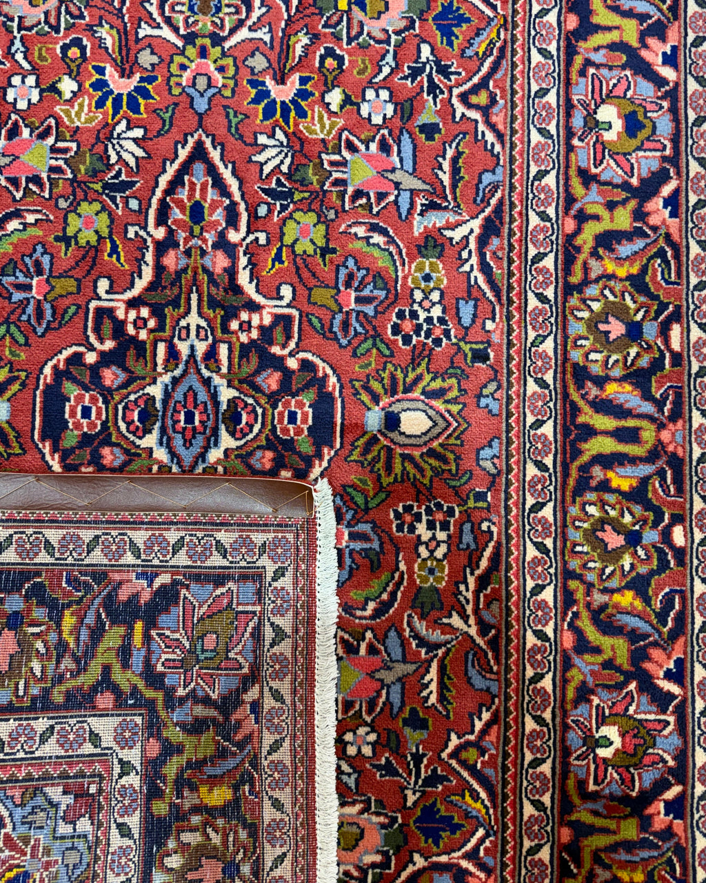 Tappeto persiano Kashan 155x110 cm rosso e blu con disegno floreale