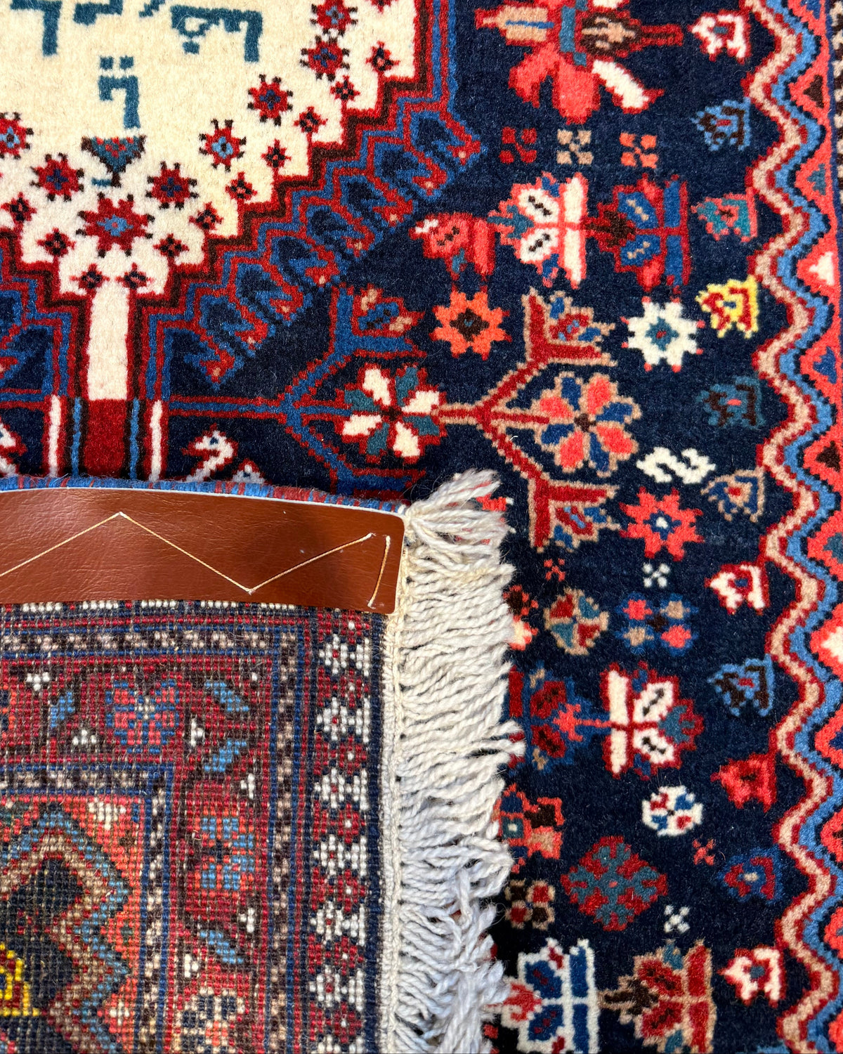 Tappeto persiano Yalameh blu 105x64 cm con tre medaglioni geometrici