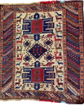 Tappeto Sumak usato 108x97 cm con motivi geometrici e animali stilizzati nei toni del rosso, blu e avorio