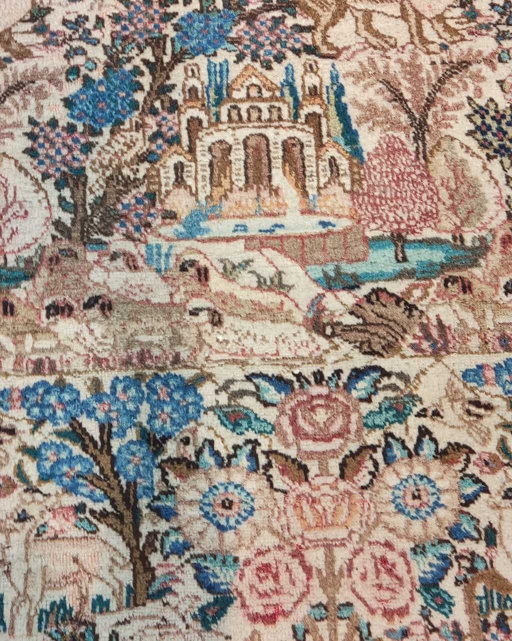Tappeto Tabriz persiano annodato a mano con paesaggio figurativo, giardino persiano e dettagli floreali, misura 175x140 cm