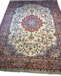 Tappeto turco usato 390x290 cm con medaglione centrale e motivi floreali su fondo avorio