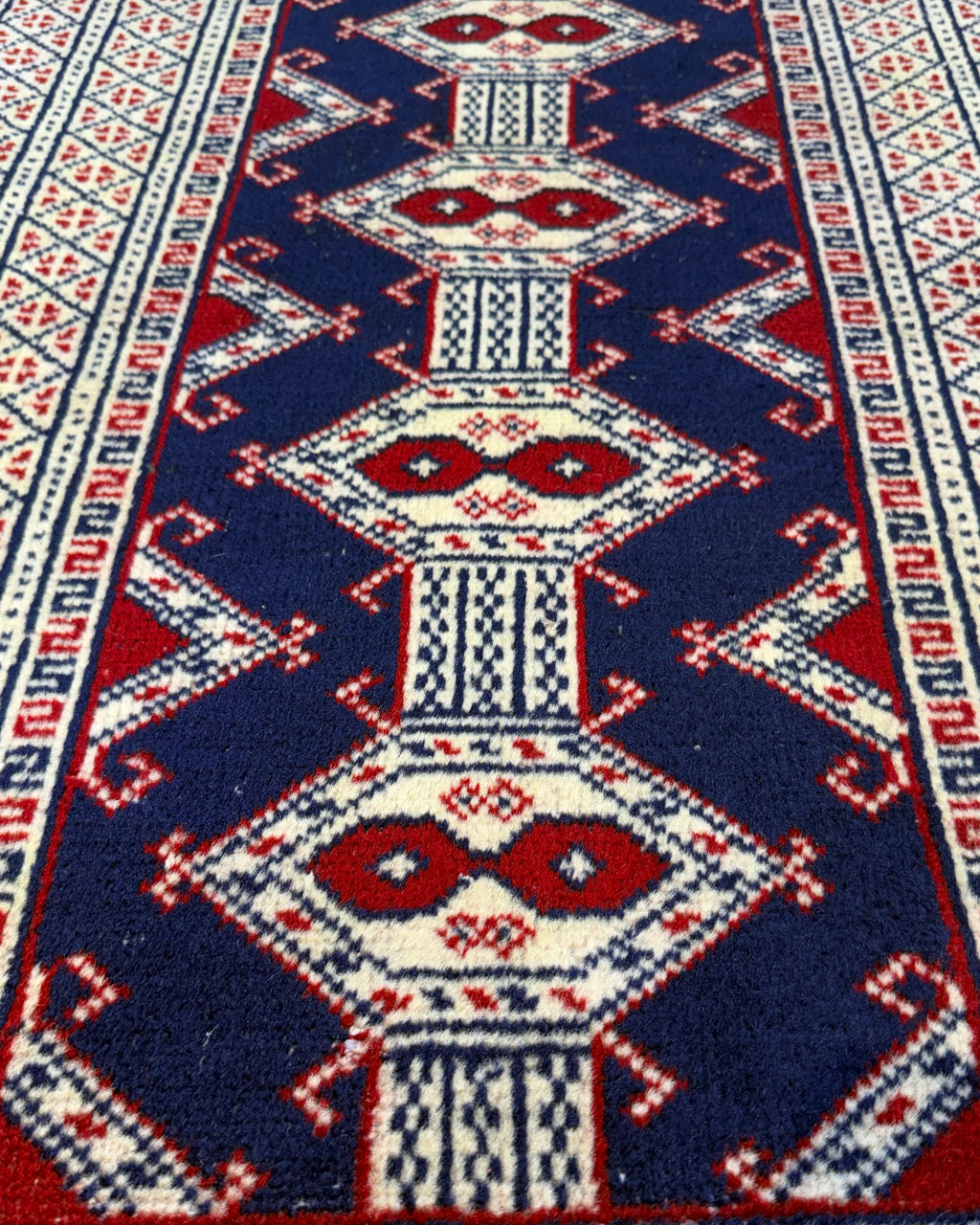Turkaman 63x48 cm - scendiletto annodato a mano con motivo geometrico